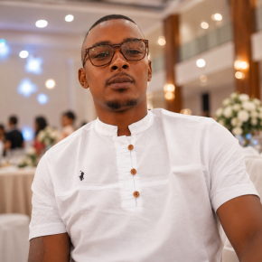 Hassan Rene TINANIAINA.